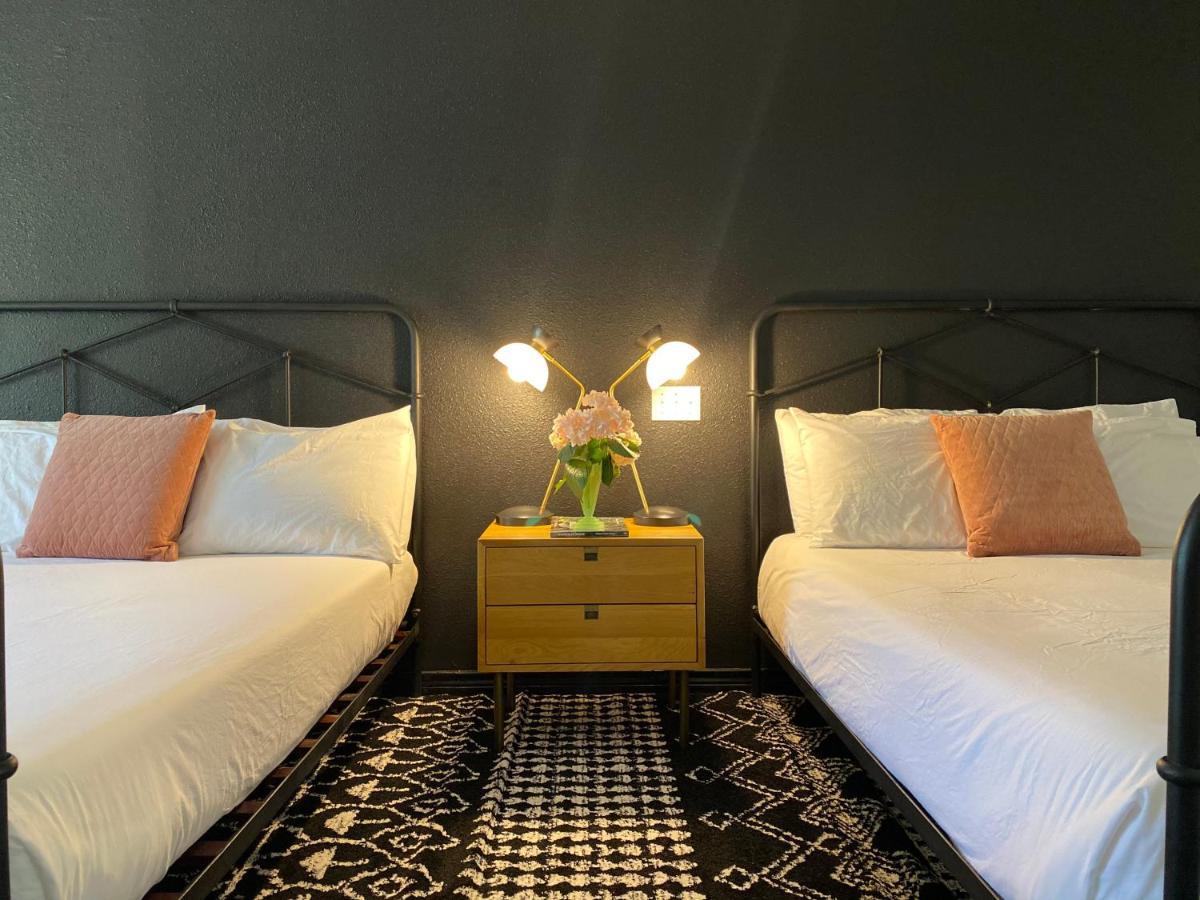 Wimberley Inn & Bar Екстериор снимка