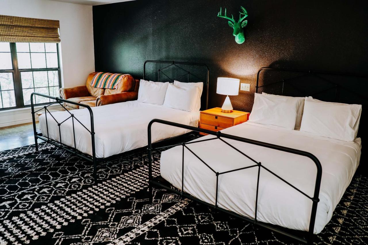 Wimberley Inn & Bar Екстериор снимка