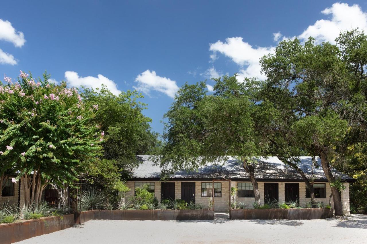 Wimberley Inn & Bar Екстериор снимка