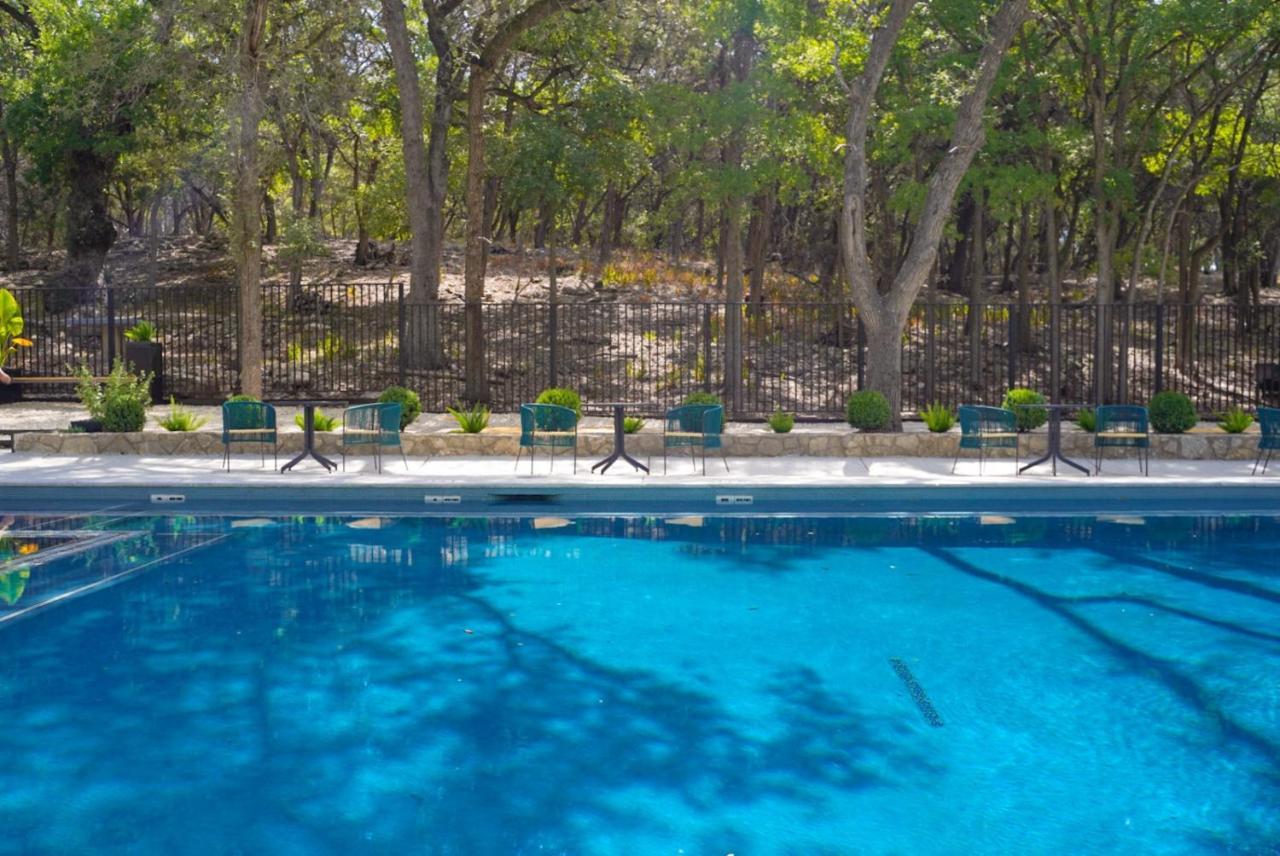 Wimberley Inn & Bar Екстериор снимка