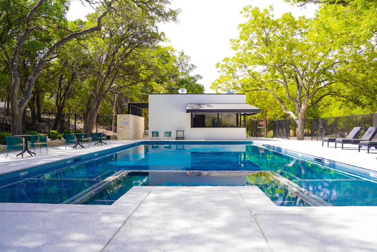 Wimberley Inn & Bar Екстериор снимка